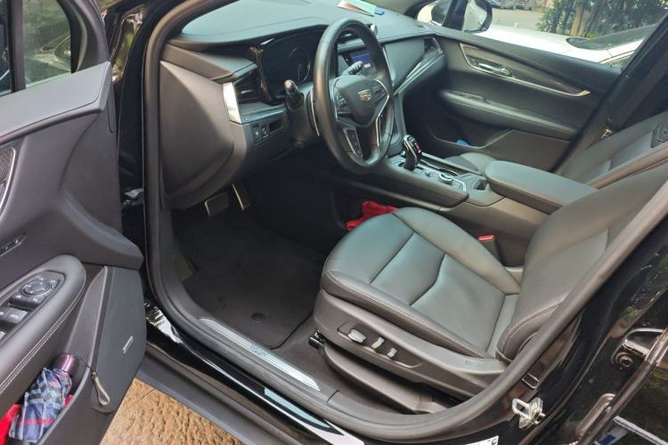 Used Cadillac XT5 2022 2.0T Four-Wheel Drive Luxury Version (Hummingbird Edition) Driver Seat