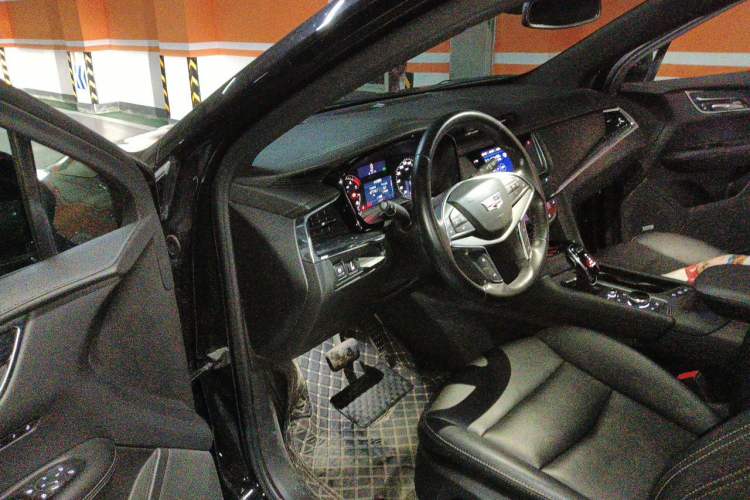 Used Cadillac XT5 2022 2.0T Two-Wheel Drive Luxury Version Driver Seat