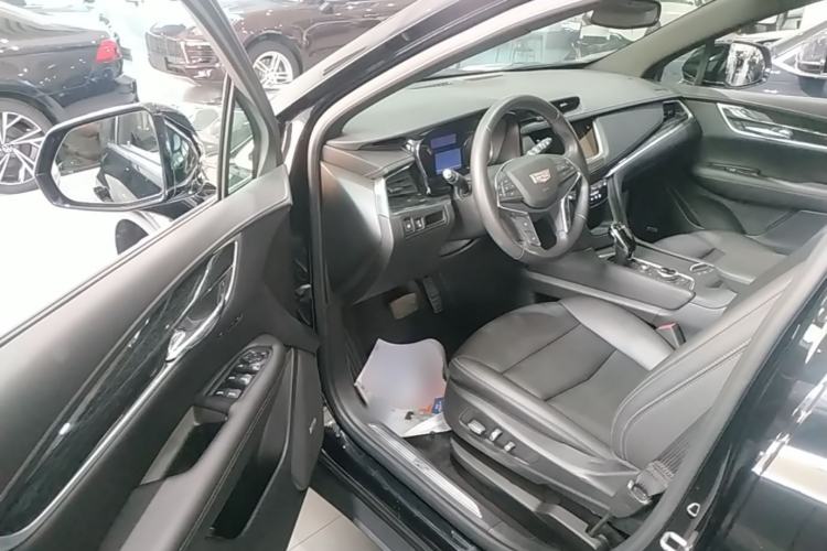 Used Cadillac XT5 2022 2.0T Two-Wheel Drive Luxury Version Driver Seat