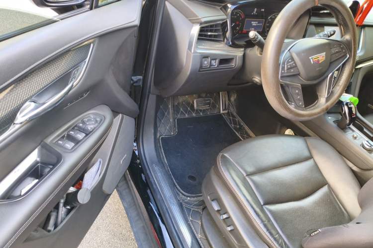 Used Cadillac XT5 2022 2.0T Four-Wheel Drive Luxury Version (Hummingbird Edition) Driver Seat