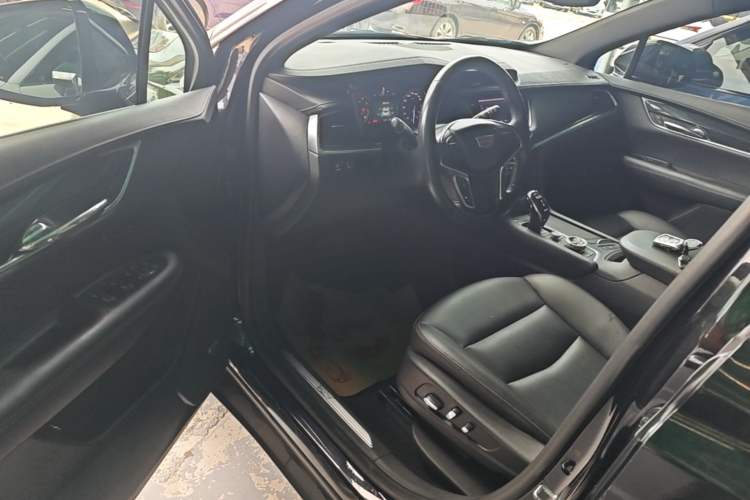 Used Cadillac XT5 2022 2.0T Four-Wheel Drive Luxury Version Driver Seat