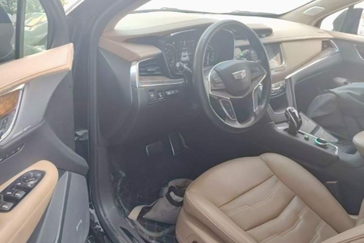 Used Cadillac XT5 2022 2.0T Four-Wheel Drive Platinum Edition Driver Seat