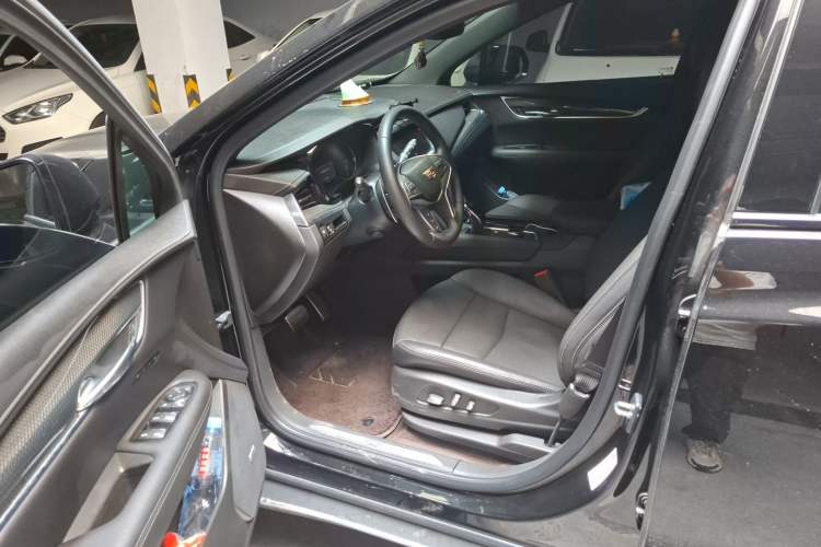 Used Cadillac XT5 2022 2.0T Four-Wheel Drive Luxury Version (Hummingbird Edition) Driver Seat