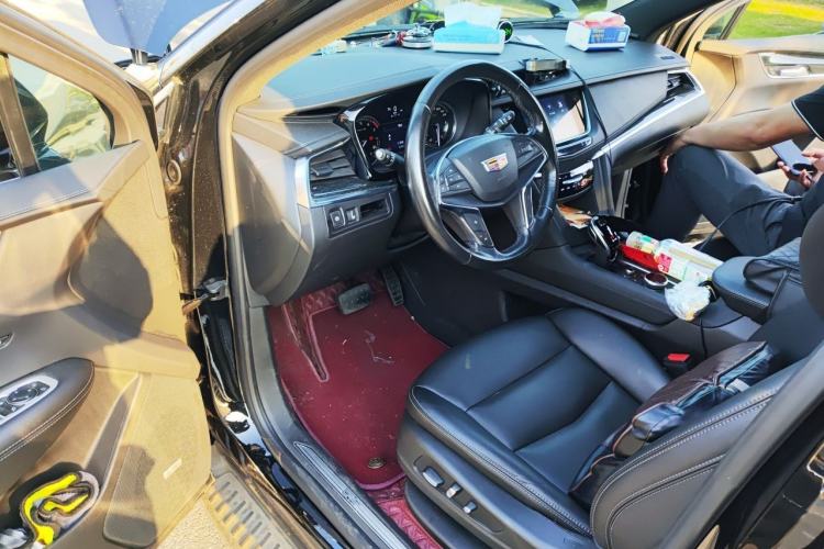 Used Cadillac XT5 2022 2.0T Four-Wheel Drive Luxury Version Driver Seat