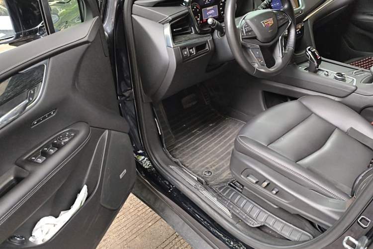 Used Cadillac XT5 2022 2.0T Two-Wheel Drive Luxury Version Driver Seat
