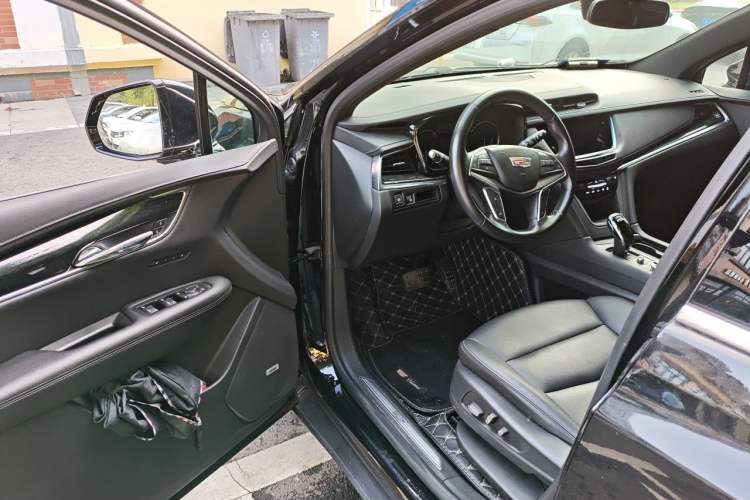 Used Cadillac XT5 2022 2.0T Two-Wheel Drive Luxury Version Driver Seat