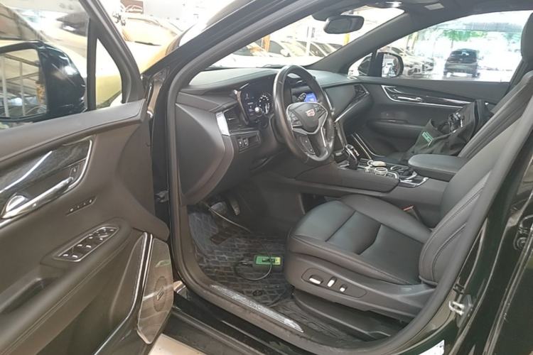 Used Cadillac XT5 2022 2.0T Two-Wheel Drive Luxury Version Driver Seat