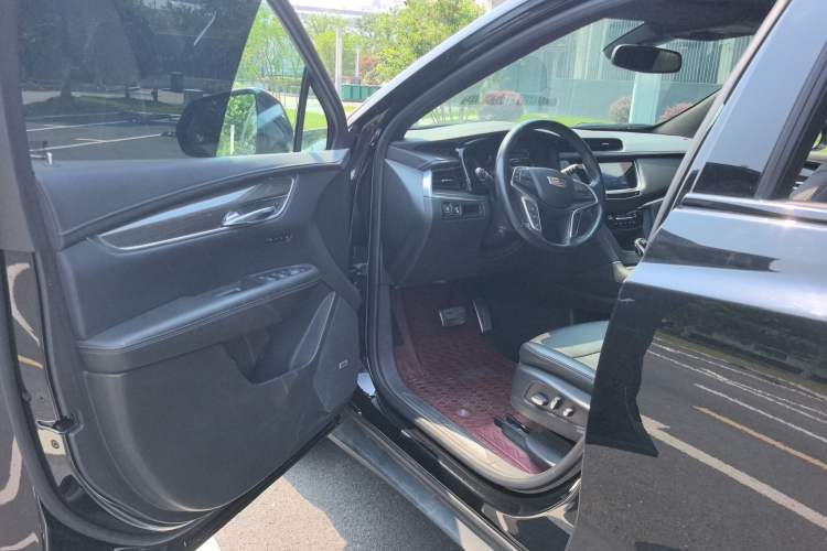 Used Cadillac XT5 2022 2.0T Four-Wheel Drive Luxury Version (Hummingbird Edition) Driver Seat