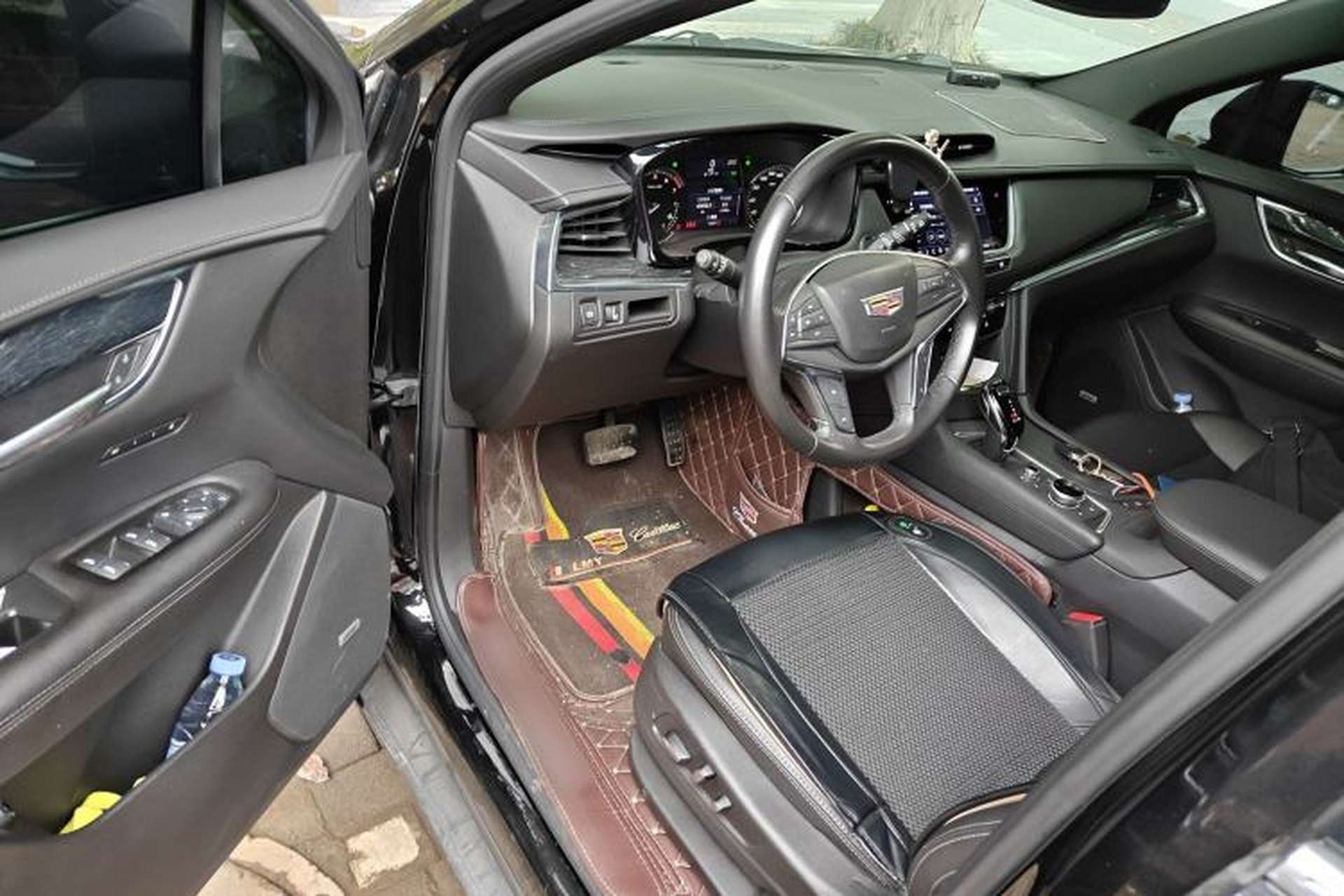 Used Cadillac XT5 2022 2.0T Two-Wheel Drive Luxury Version Driver Seat