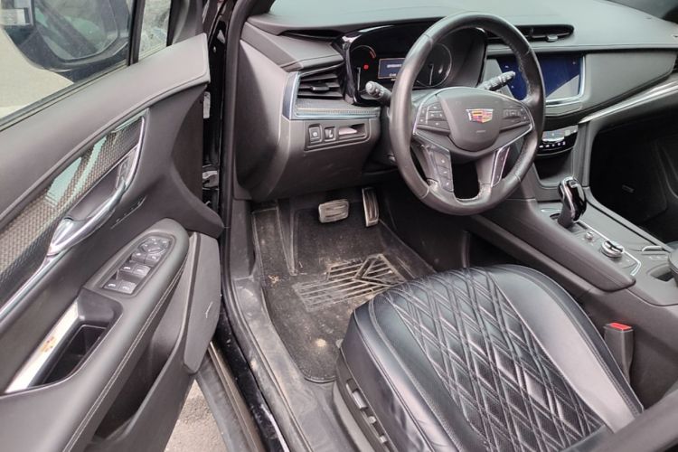 Used Cadillac XT5 2022 2.0T Four-Wheel Drive Luxury Version (Hummingbird Edition) Driver Seat