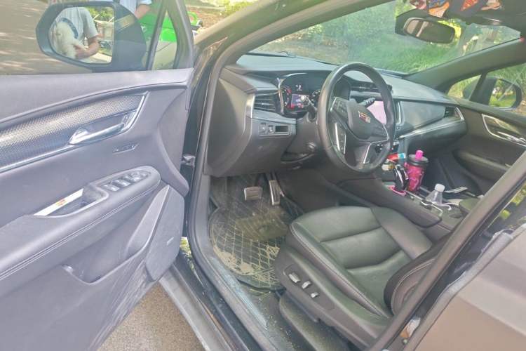 Used Cadillac XT5 2022 2.0T Four-Wheel Drive Luxury Version (Hummingbird Edition) Driver Seat
