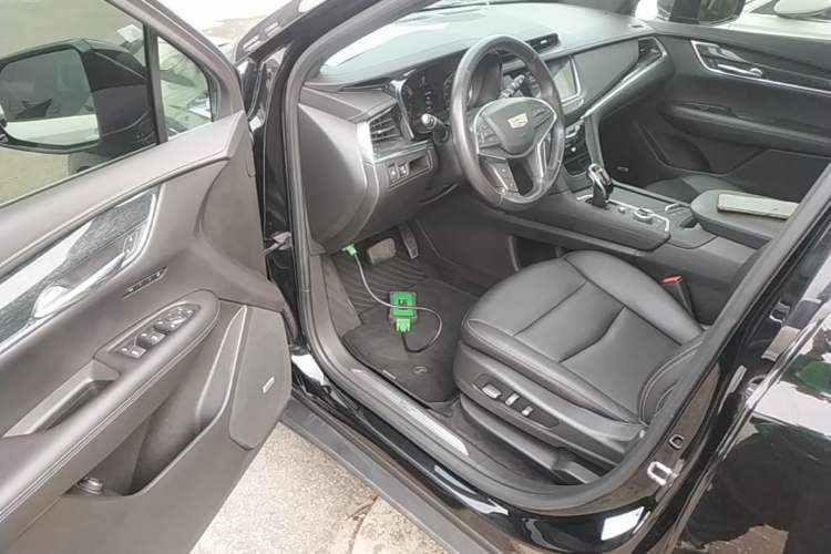 Used Cadillac XT5 2022 2.0T Two-Wheel Drive Luxury Version Driver Seat