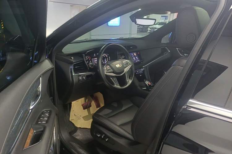 Used Cadillac XT5 2022 2.0T Four-Wheel Drive Luxury Version Driver Seat