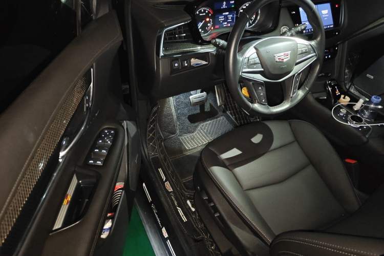 Used Cadillac XT5 2022 2.0T Four-Wheel Drive Luxury Version (Hummingbird Edition) Driver Seat