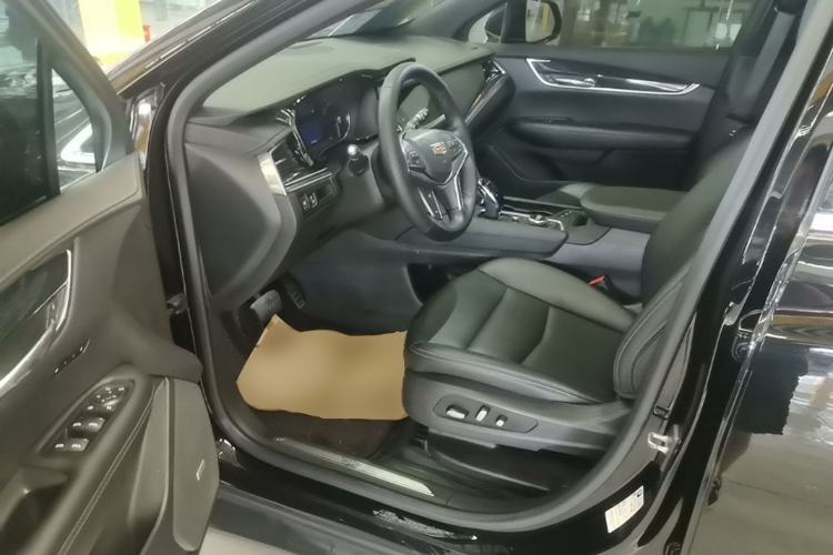 Used Cadillac XT5 2022 2.0T Two-Wheel Drive Luxury Version Driver Seat