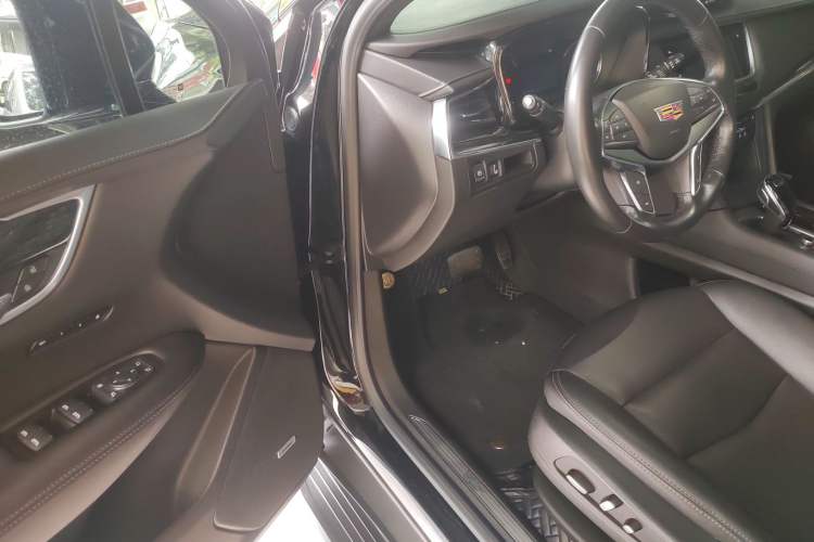 Used Cadillac XT5 2022 2.0T Two-Wheel Drive Luxury Version Driver Seat