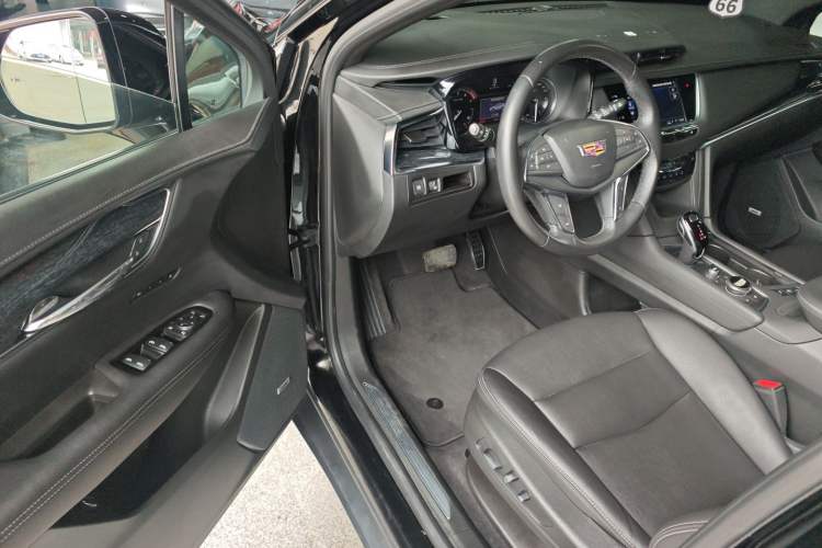 Used Cadillac XT5 2022 2.0T Two-Wheel Drive Luxury Version Driver Seat