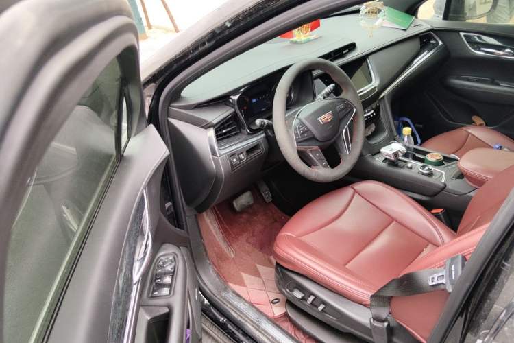 Used Cadillac XT5 2022 2.0T Two-Wheel Drive Luxury Version Driver Seat
