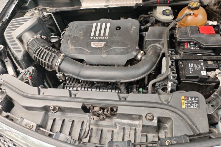 Used Cadillac XT5 2022 2.0T Two-Wheel Drive Luxury Version Engine Bay