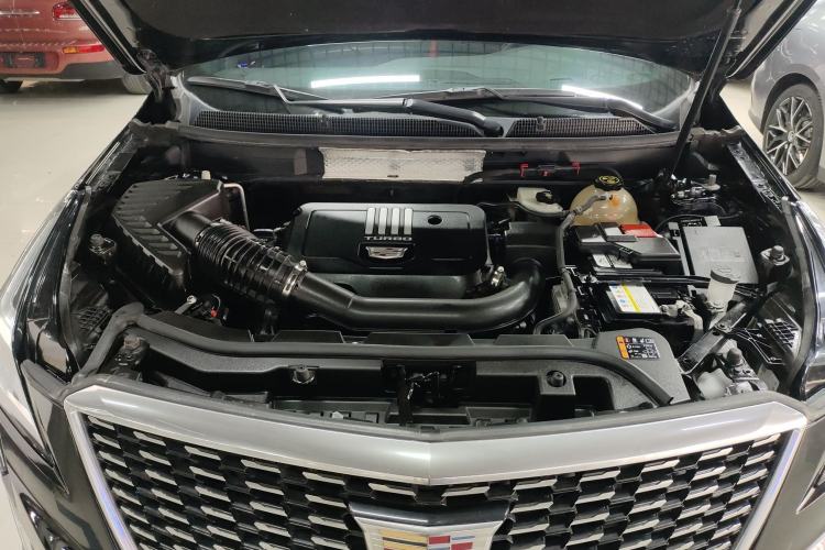 Used Cadillac XT5 2022 2.0T Two-Wheel Drive Luxury Version Engine Bay