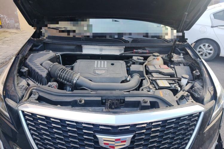 Used Cadillac XT5 2022 2.0T Two-Wheel Drive Luxury Version Engine Bay