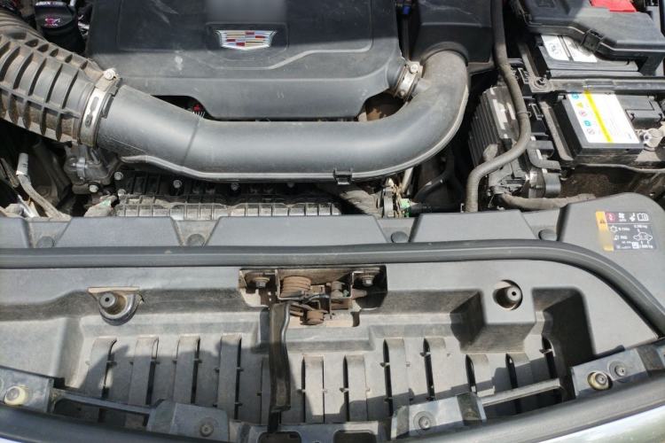 Used Cadillac XT5 2022 2.0T Two-Wheel Drive Luxury Version Engine Bay