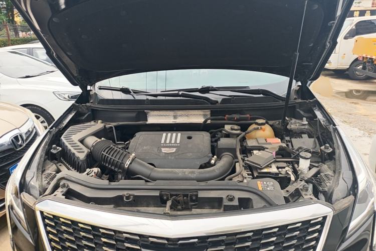 Used Cadillac XT5 2022 2.0T Two-Wheel Drive Luxury Version Engine Bay