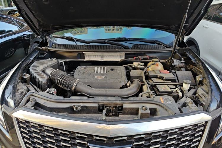 Used Cadillac XT5 2022 2.0T Two-Wheel Drive Luxury Version Engine Bay