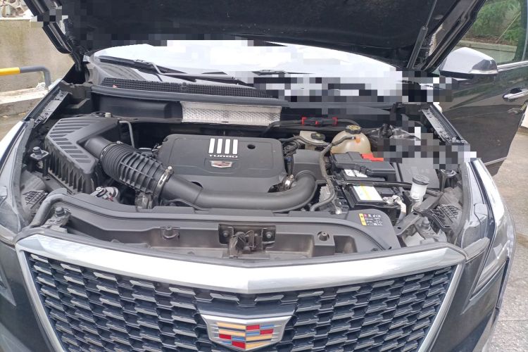 Used Cadillac XT5 2022 2.0T Two-Wheel Drive Luxury Version Engine Bay