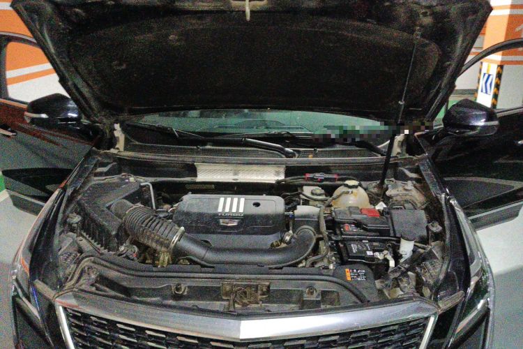 Used Cadillac XT5 2022 2.0T Two-Wheel Drive Luxury Version Engine Bay