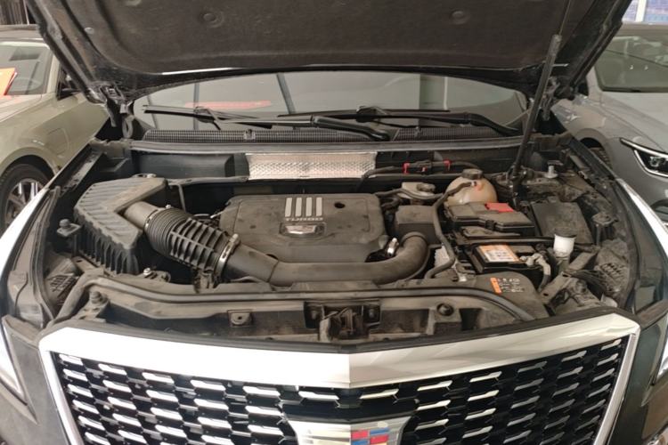 Used Cadillac XT5 2022 2.0T Two-Wheel Drive Luxury Version Engine Bay