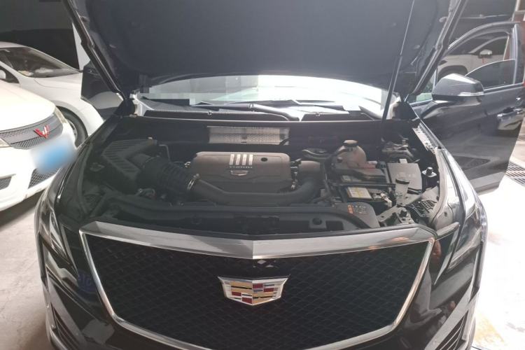 Used Cadillac XT5 2022 2.0T Four-Wheel Drive Luxury Version (Hummingbird Edition) Engine Bay