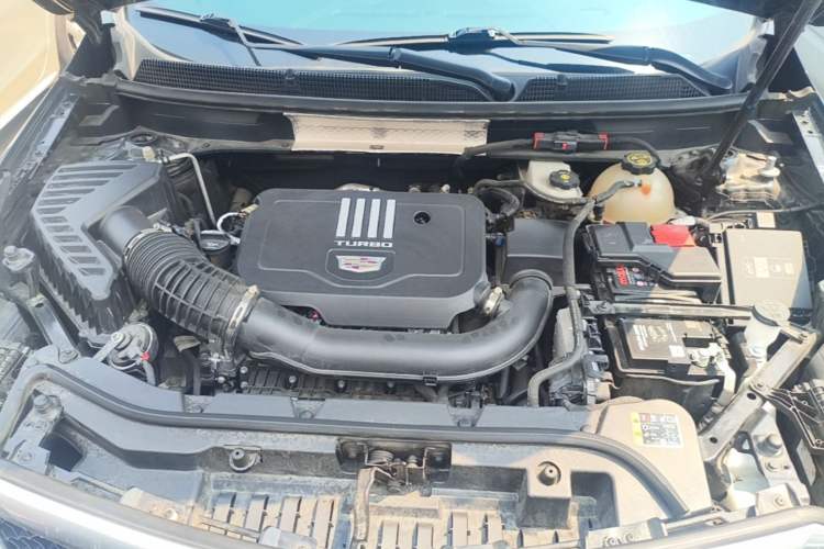 Used Cadillac XT5 2022 2.0T Four-Wheel Drive Luxury Version (Hummingbird Edition) Engine Bay