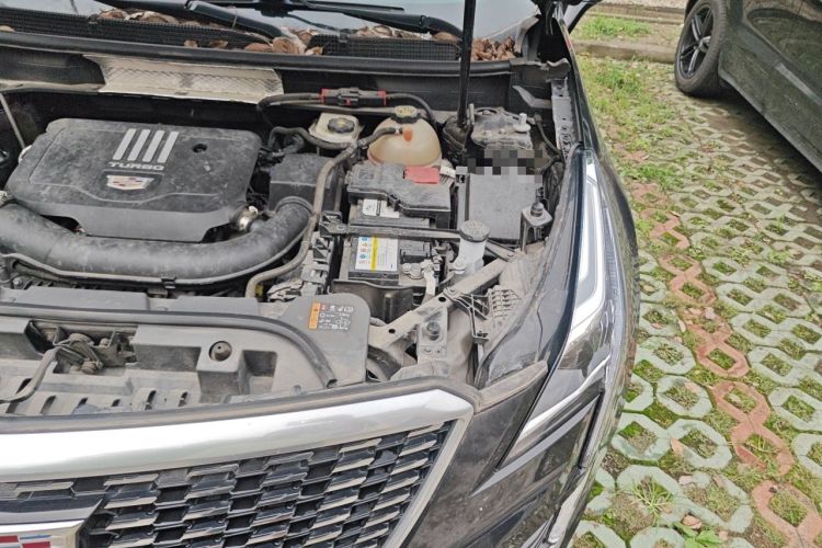 Used Cadillac XT5 2022 2.0T Two-Wheel Drive Luxury Version Engine Bay Left
