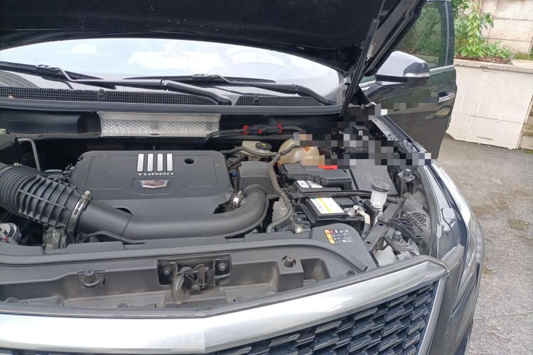 Used Cadillac XT5 2022 2.0T Two-Wheel Drive Luxury Version Engine Bay Left