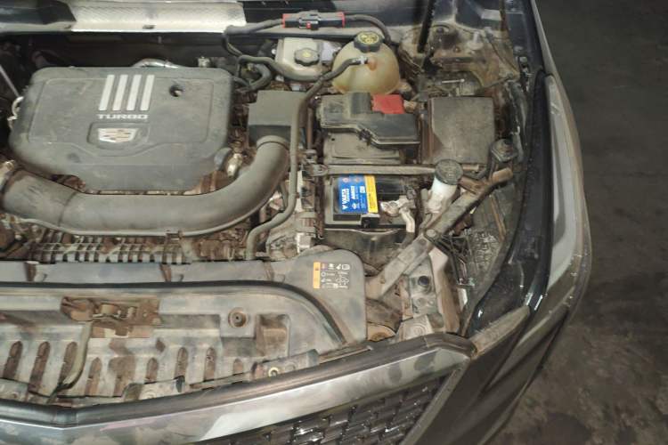 Used Cadillac XT5 2022 2.0T Two-Wheel Drive Luxury Version Engine Bay Left