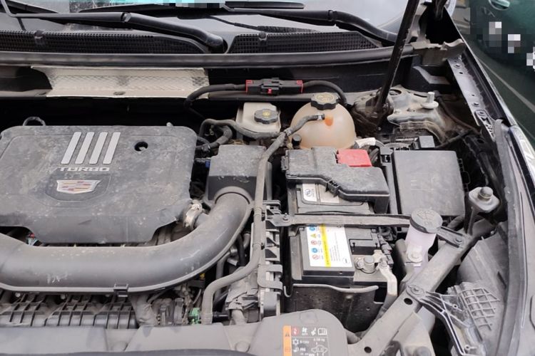 Used Cadillac XT5 2022 2.0T Four-Wheel Drive Luxury Version (Hummingbird Edition) Engine Bay Left