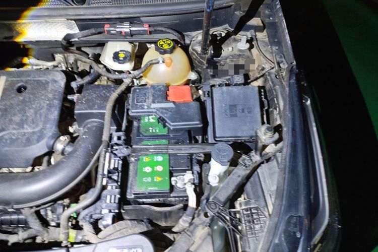 Used Cadillac XT5 2022 2.0T Two-Wheel Drive Luxury Version Engine Bay Left