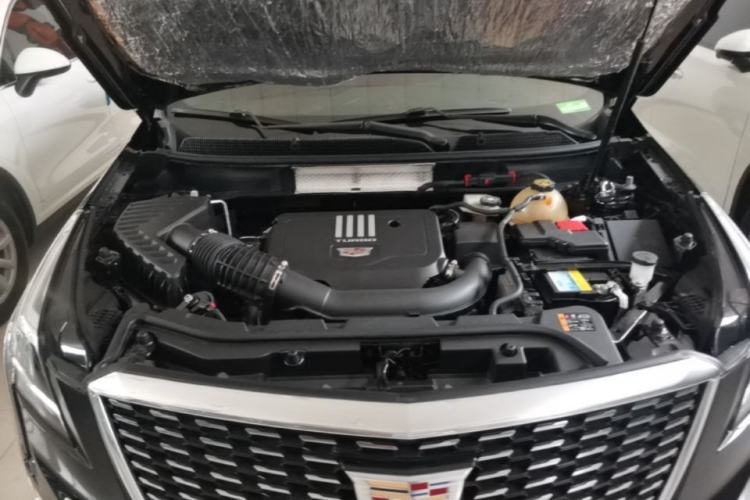 Used Cadillac XT5 2022 2.0T Two-Wheel Drive Luxury Version Engine Bay