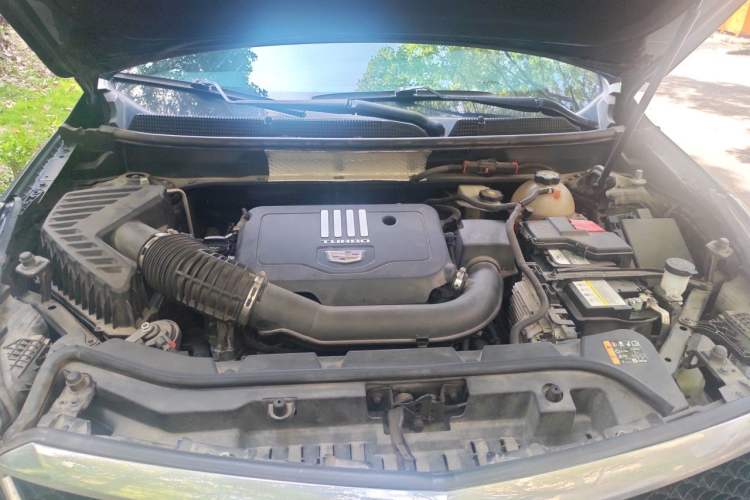 Used Cadillac XT5 2022 2.0T Four-Wheel Drive Luxury Version (Hummingbird Edition) Engine Bay