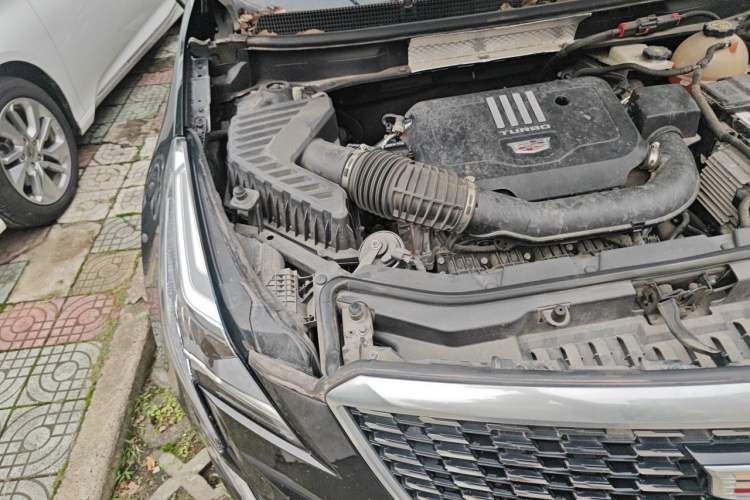 Used Cadillac XT5 2022 2.0T Two-Wheel Drive Luxury Version Engine Bay Right