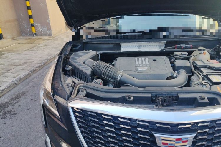 Used Cadillac XT5 2022 2.0T Two-Wheel Drive Luxury Version Engine Bay Right