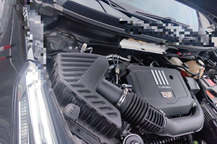 Used Cadillac XT5 2022 2.0T Four-Wheel Drive Premium Edition Engine Bay Right