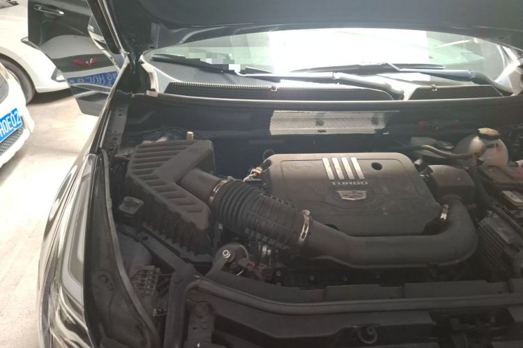 Used Cadillac XT5 2022 2.0T Four-Wheel Drive Luxury Version (Hummingbird Edition) Engine Bay Right