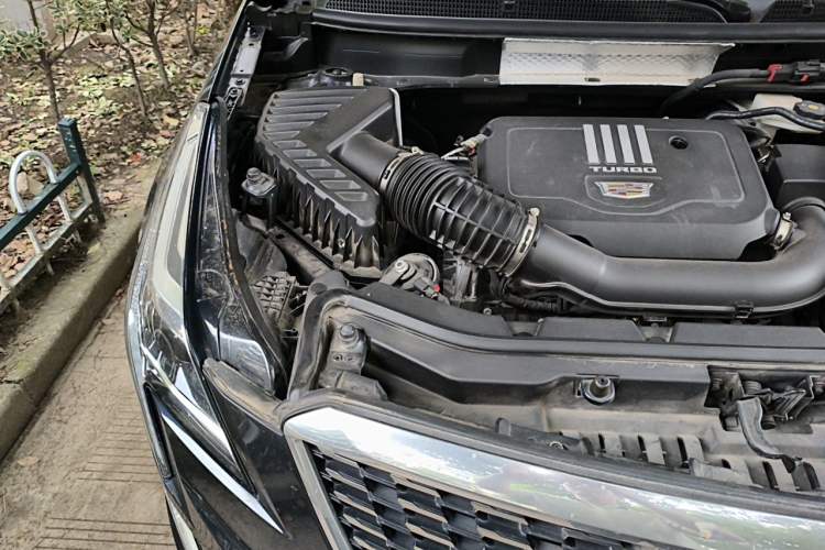 Used Cadillac XT5 2022 2.0T Two-Wheel Drive Luxury Version Engine Bay Right