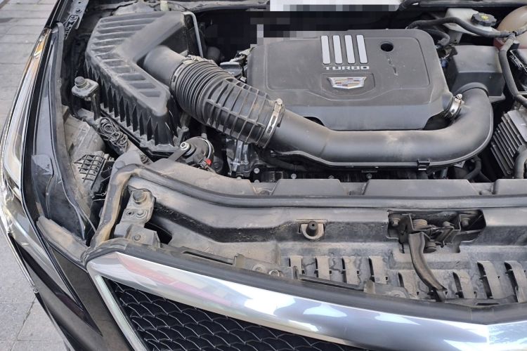 Used Cadillac XT5 2022 2.0T Four-Wheel Drive Luxury Version (Hummingbird Edition) Engine Bay Right