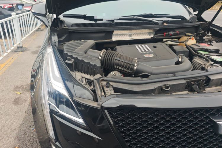 Used Cadillac XT5 2022 2.0T Two-Wheel Drive Luxury Version Engine Bay Right