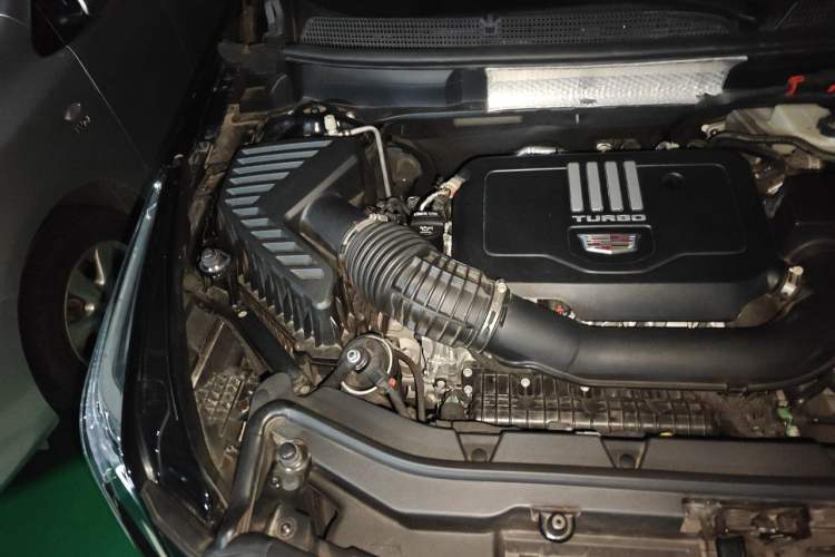 Used Cadillac XT5 2022 2.0T Four-Wheel Drive Luxury Version (Hummingbird Edition) Engine Bay Right