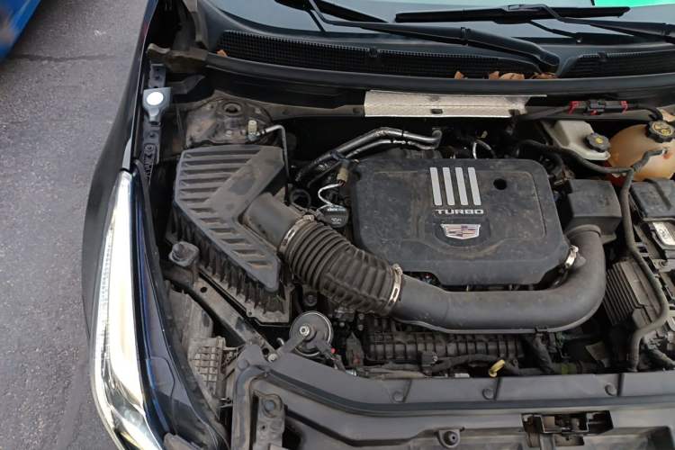 Used Cadillac XT5 2022 2.0T Two-Wheel Drive Luxury Version Engine Bay Right