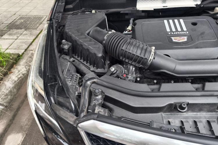 Used Cadillac XT5 2022 2.0T Four-Wheel Drive Luxury Version (Hummingbird Edition) Engine Bay Right